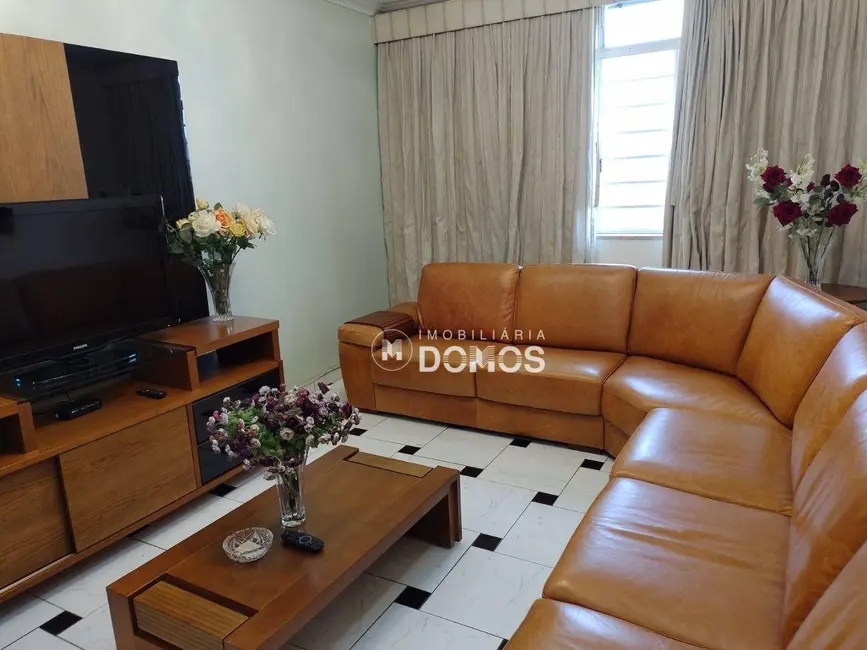 Foto 1 de Apartamento com 2 quartos à venda, 85m2 em Centro, Guaratingueta - SP