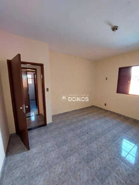 Foto 1 de Casa com 4 quartos à venda, 280m2 em Parque Residencial Beira Rio, Guaratingueta - SP