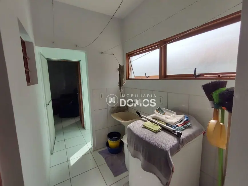 Foto 4 de Casa com 2 quartos à venda, 300m2 em Jardim Bela Vista II, Guaratingueta - SP