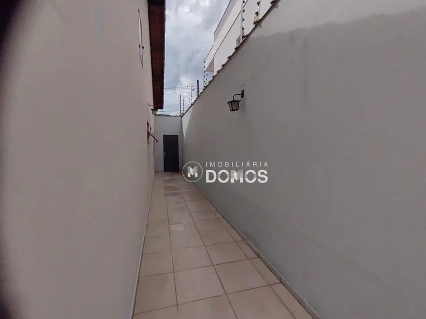 Foto 8 de Casa com 2 quartos à venda, 300m2 em Jardim Bela Vista II, Guaratingueta - SP