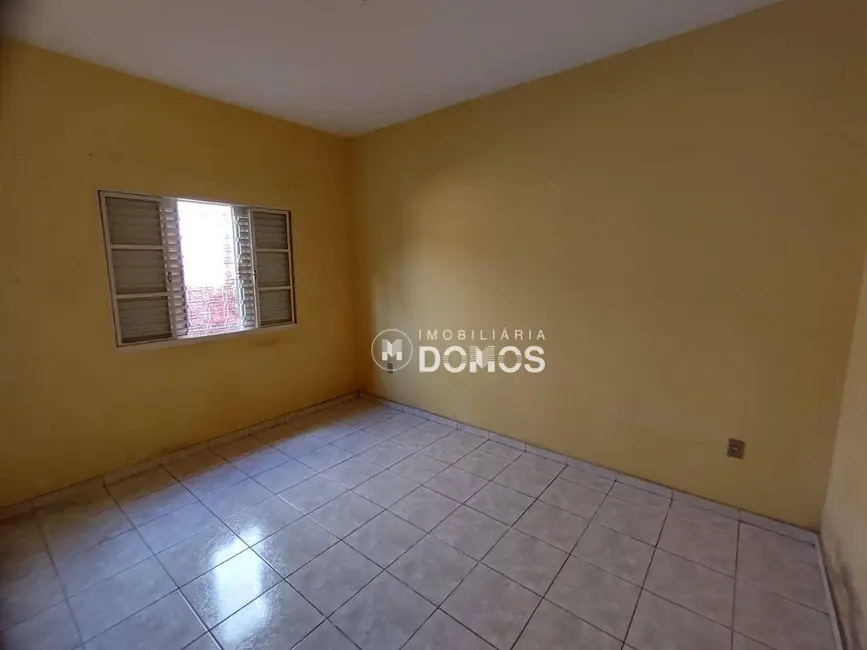 Foto 5 de Casa com 2 quartos à venda, 250m2 em Jardim Coelho Neto, Guaratingueta - SP