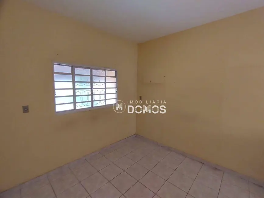 Foto 3 de Casa com 2 quartos à venda, 250m2 em Jardim Coelho Neto, Guaratingueta - SP