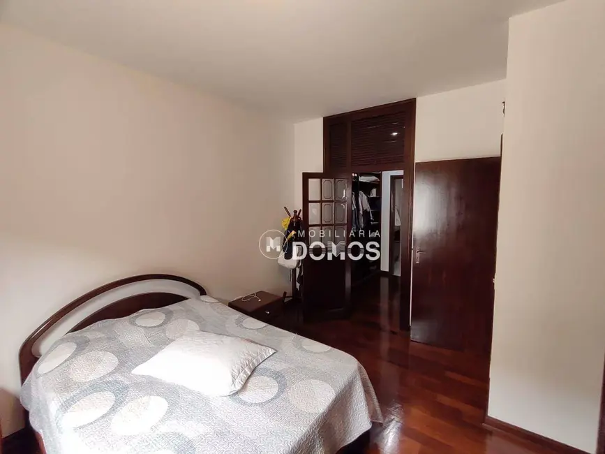 Casa com 3 quartos à venda, 300m2 em Portal das Colinas, Guaratingueta - SP - imagem 9 Foto 9 de Casa com 3 quartos à venda, 300m2 em Portal das Colinas, Guaratingueta - SP