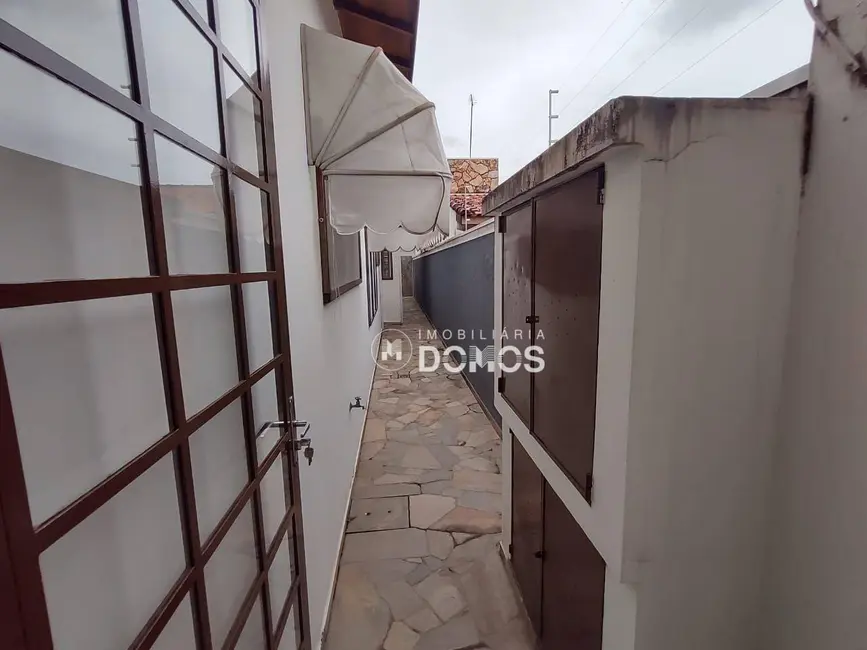 Casa com 3 quartos à venda, 300m2 em Portal das Colinas, Guaratingueta - SP - imagem 8 Foto 8 de Casa com 3 quartos à venda, 300m2 em Portal das Colinas, Guaratingueta - SP