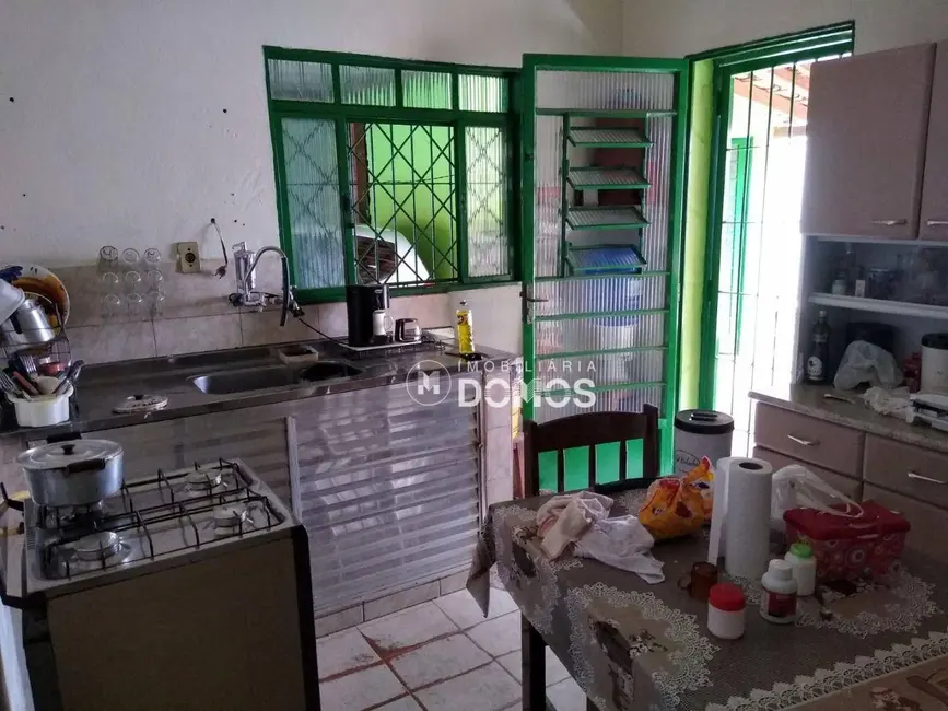Foto 2 de Casa com 2 quartos à venda, 282m2 em Jardim do Vale, Guaratingueta - SP