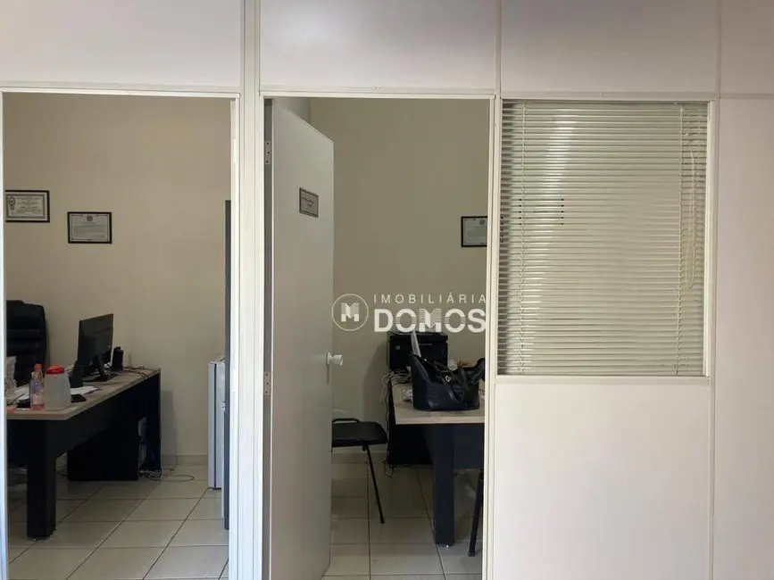 Loja à venda, 132m2 em Vila Comendador Rodrigues Alves, Guaratingueta - SP - imagem 3 Foto 3 de Loja à venda, 132m2 em Vila Comendador Rodrigues Alves, Guaratingueta - SP