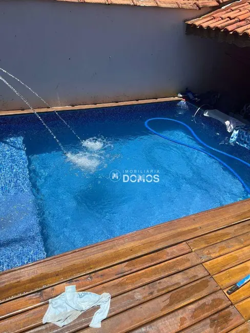 Foto 3 de Sobrado com 4 quartos à venda, 125m2 em Parque do Sol, Guaratingueta - SP