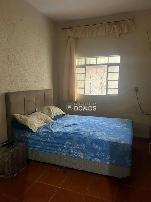 Foto 8 de Casa com 2 quartos à venda, 300m2 em Guaratingueta - SP