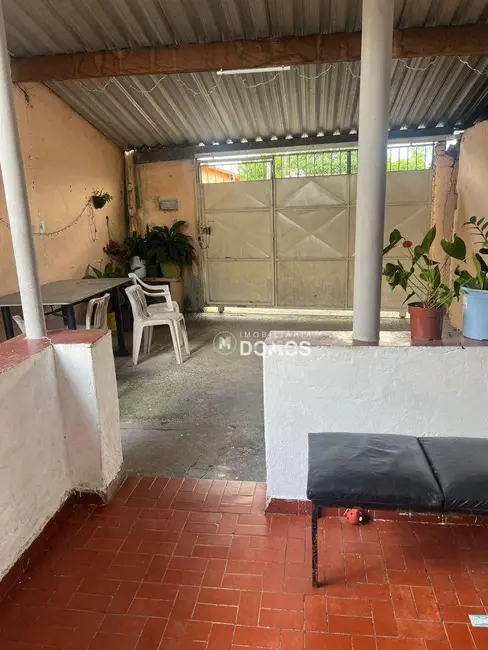 Foto 1 de Casa com 2 quartos à venda, 300m2 em Guaratingueta - SP