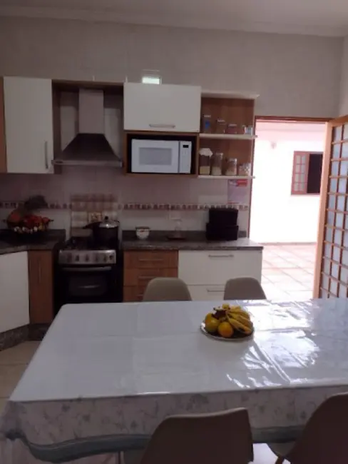 Foto 4 de Casa com 4 quartos à venda, 300m2 em Portal das Colinas, Guaratingueta - SP