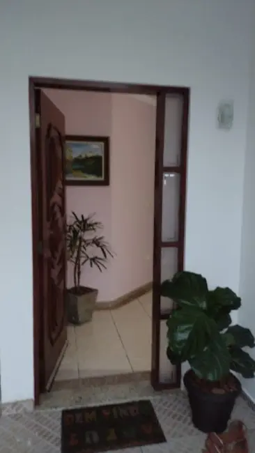 Foto 1 de Casa com 4 quartos à venda, 300m2 em Portal das Colinas, Guaratingueta - SP