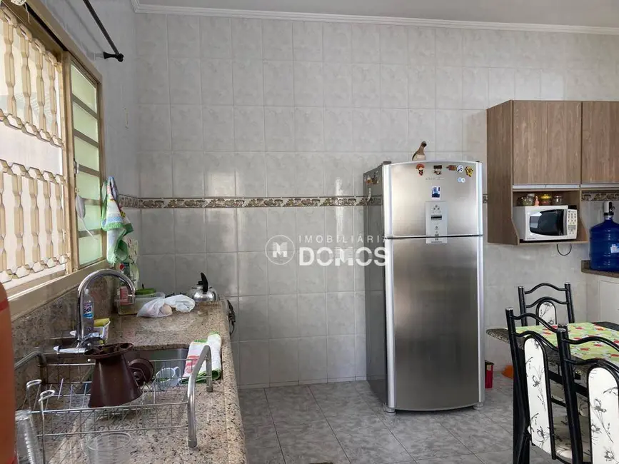 Foto 9 de Casa com 4 quartos à venda, 288m2 em Parque do Sol, Guaratingueta - SP