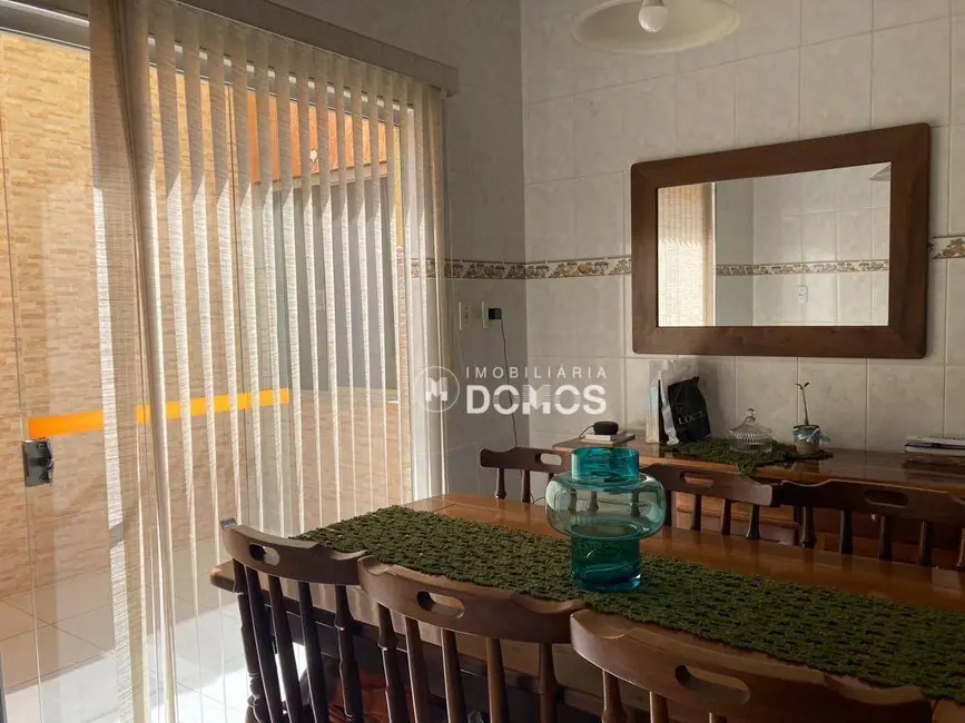 Foto 6 de Casa com 4 quartos à venda, 288m2 em Parque do Sol, Guaratingueta - SP