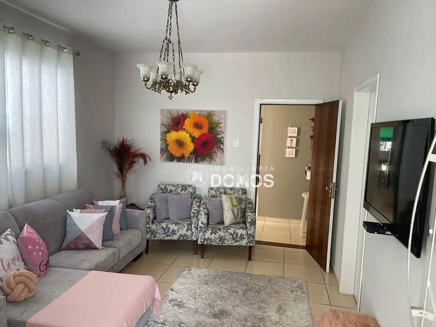 Foto 4 de Casa com 3 quartos à venda, 300m2 em Pedregulho, Guaratingueta - SP