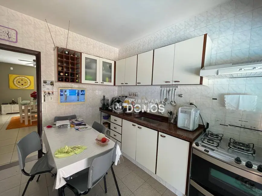 Foto 8 de Casa com 3 quartos à venda, 300m2 em Pedregulho, Guaratingueta - SP