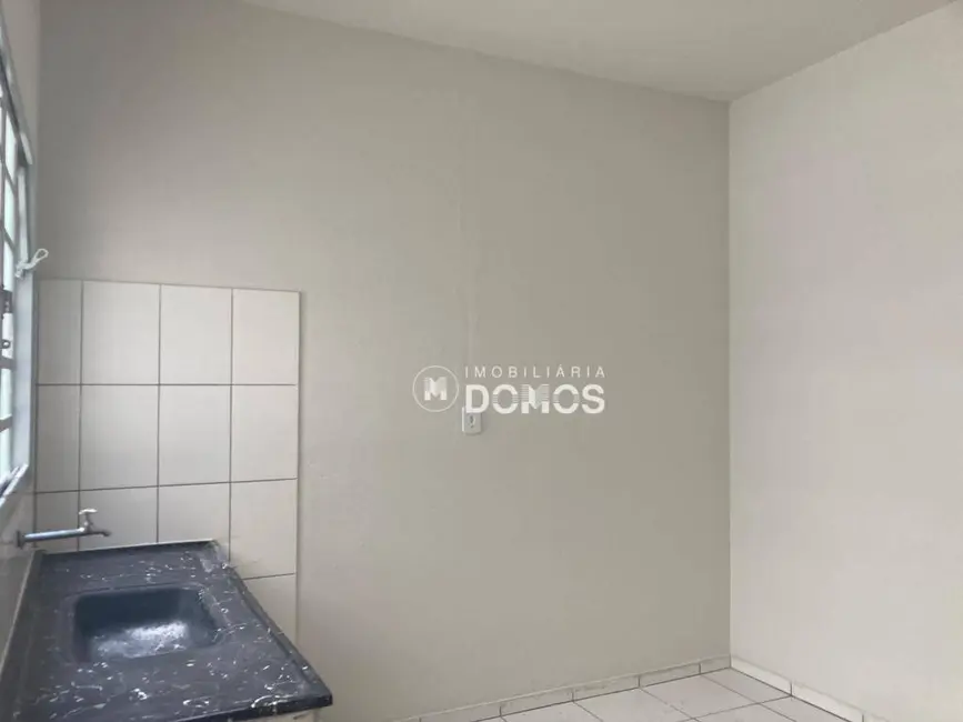 Foto 2 de Apartamento com 2 quartos para alugar, 60m2 em Engenheiro Neiva, Guaratingueta - SP