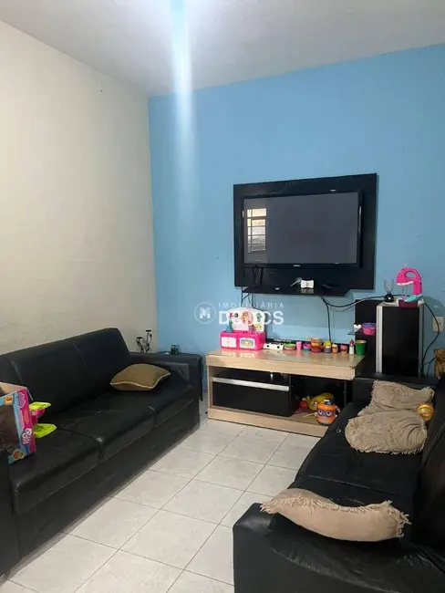 Casa com 4 quartos à venda, 300m2 em Vila Brasil, Guaratingueta - SP - imagem 3 Foto 3 de Casa com 4 quartos à venda, 300m2 em Vila Brasil, Guaratingueta - SP