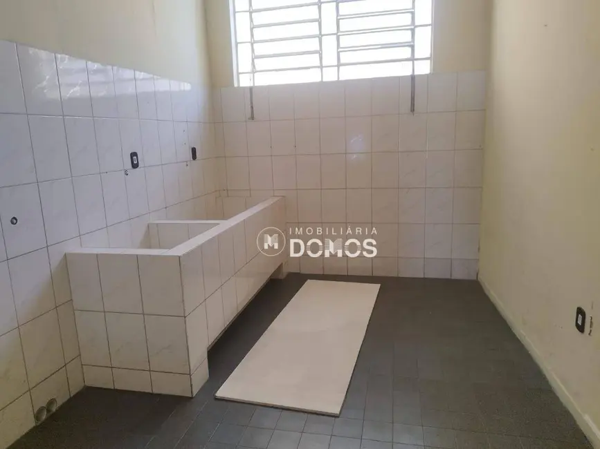 Foto 14 de Loja para alugar em Centro, Guaratingueta - SP