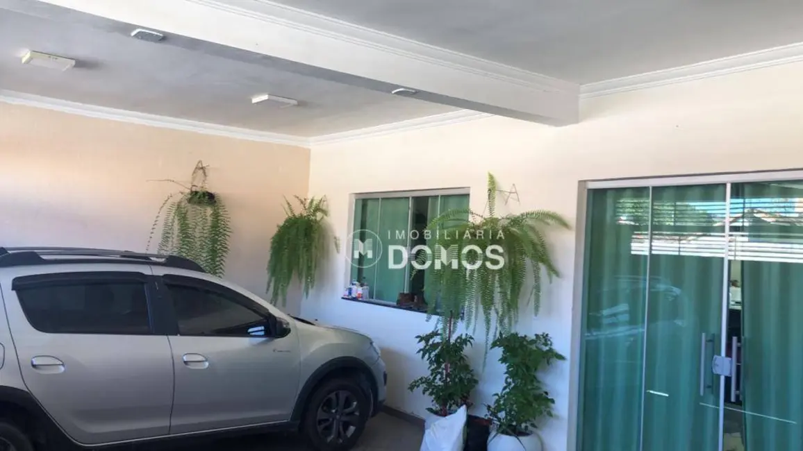 Foto 2 de Casa com 3 quartos à venda, 170m2 em Parque São Francisco, Guaratingueta - SP