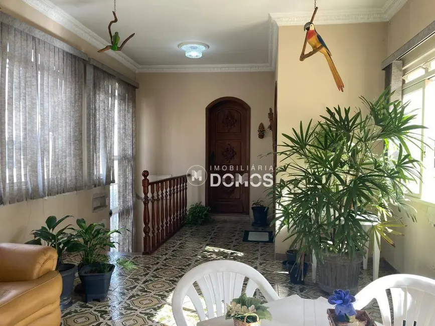 Foto 8 de Casa com 3 quartos à venda, 300m2 em Centro, Guaratingueta - SP