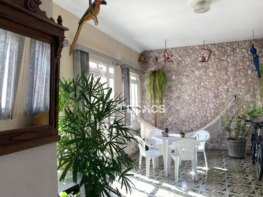 Foto 1 de Casa com 3 quartos à venda, 300m2 em Centro, Guaratingueta - SP