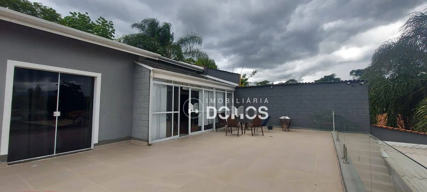 Foto 2 de Casa com 2 quartos à venda, 345m2 em Guaratingueta - SP