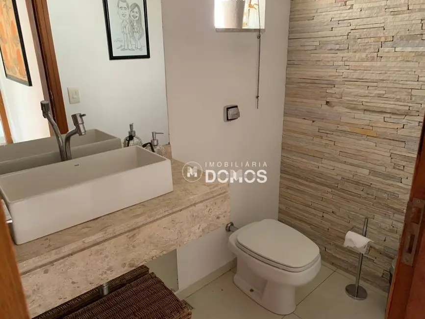 Foto 6 de Casa com 3 quartos à venda, 300m2 em Portal das Colinas, Guaratingueta - SP