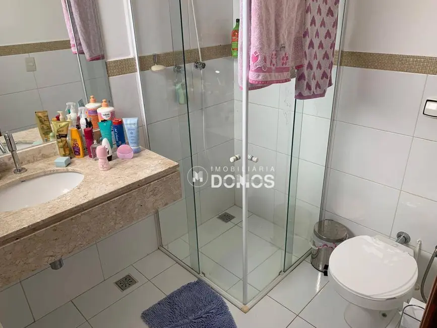 Foto 9 de Casa com 3 quartos à venda, 300m2 em Portal das Colinas, Guaratingueta - SP