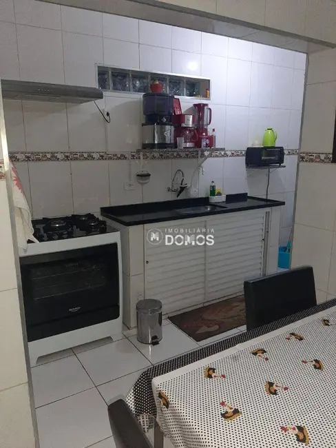 Foto 3 de Casa com 3 quartos à venda em Parque Residencial Beira Rio, Guaratingueta - SP