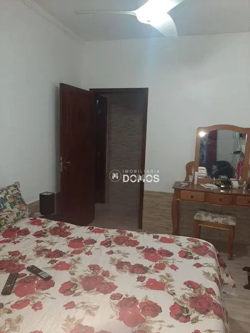 Foto 2 de Casa com 3 quartos à venda em Parque Residencial Beira Rio, Guaratingueta - SP
