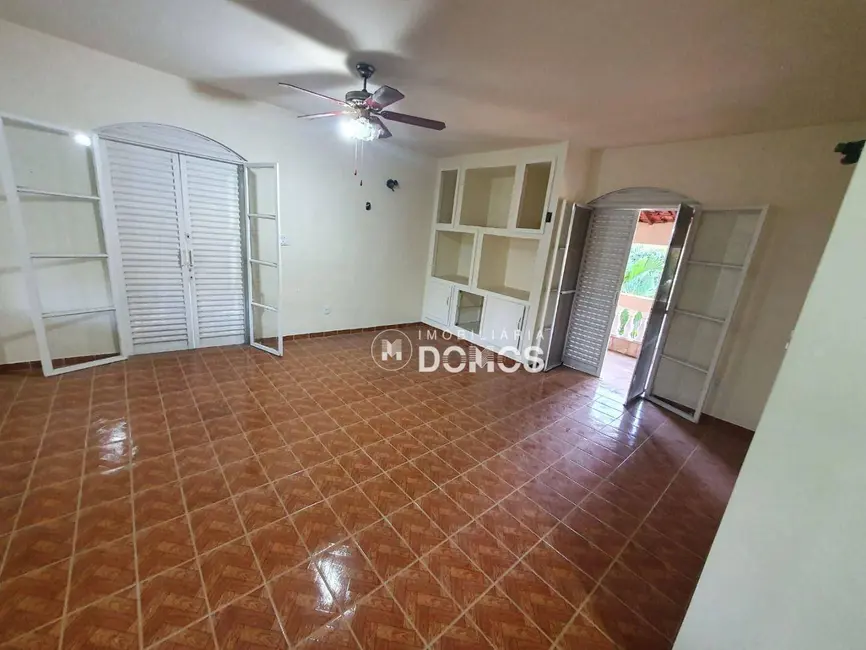 Chácara com 5 quartos à venda, 6000m2 em Bom Jardim I, Guaratingueta - SP - imagem 5 Foto 5 de Chácara com 5 quartos à venda, 6000m2 em Bom Jardim I, Guaratingueta - SP