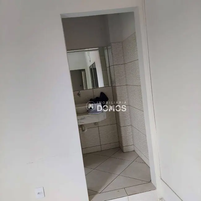 Foto 4 de Loja para alugar, 390m2 em Cruz, Lorena - SP