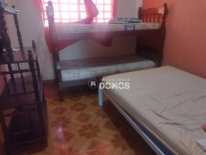 Casa com 3 quartos à venda, 275m2 em Aparecida - SP - imagem 3 Foto 3 de Casa com 3 quartos à venda, 275m2 em Aparecida - SP