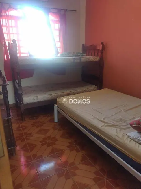 Casa com 3 quartos à venda, 275m2 em Aparecida - SP - imagem 4 Foto 4 de Casa com 3 quartos à venda, 275m2 em Aparecida - SP