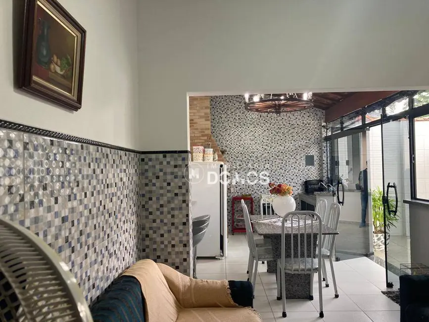 Foto 7 de Casa com 2 quartos à venda, 250m2 em Guaratingueta - SP