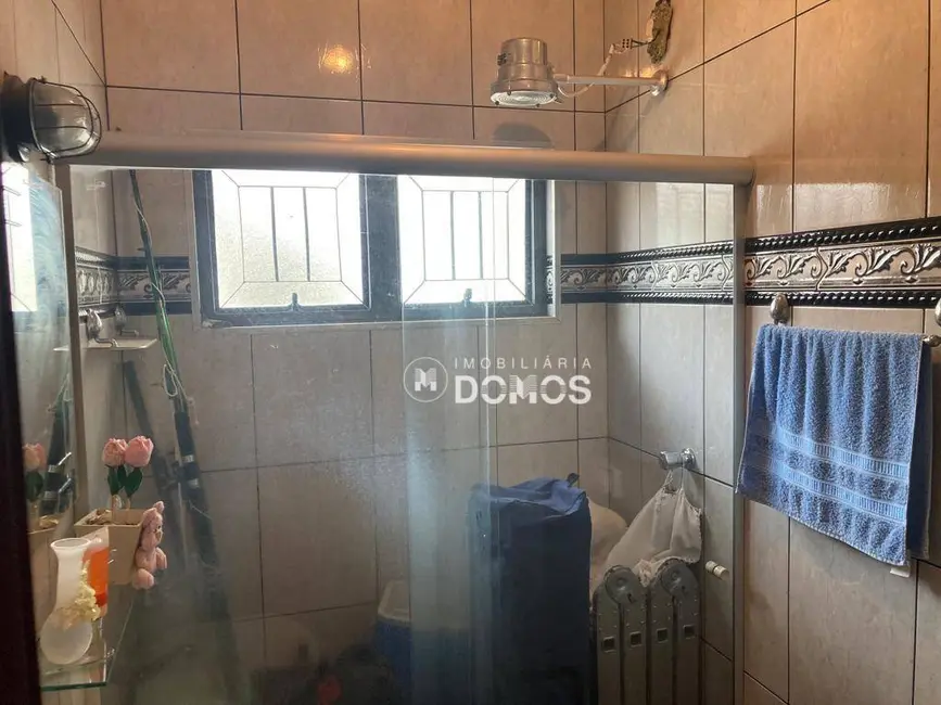 Foto 8 de Casa com 2 quartos à venda, 250m2 em Guaratingueta - SP