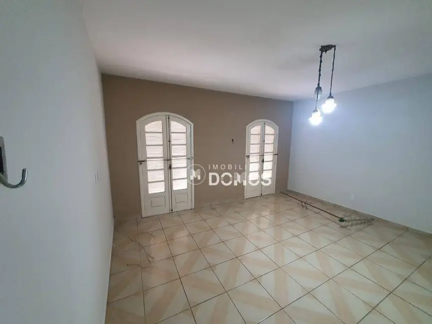 Foto 2 de Casa com 5 quartos à venda, 300m2 em Jardim Ícaro, Guaratingueta - SP