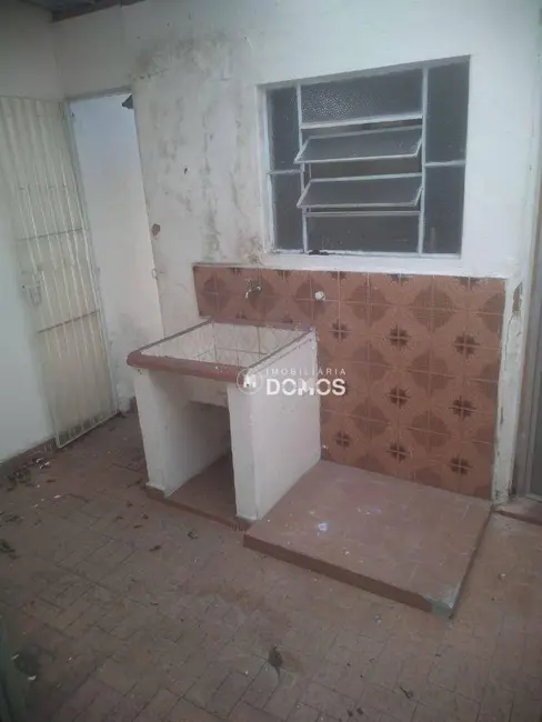 Foto 3 de Casa com 2 quartos à venda, 180m2 em Parque São Francisco, Guaratingueta - SP