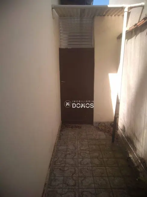 Foto 4 de Casa com 2 quartos à venda, 180m2 em Parque São Francisco, Guaratingueta - SP
