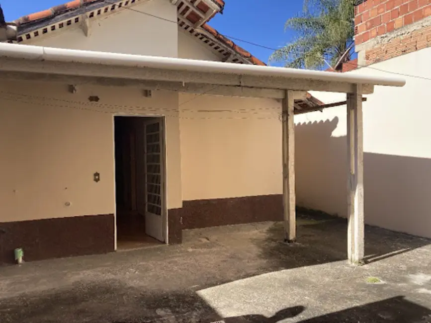 Foto 1 de Casa com 2 quartos à venda, 250m2 em Vila Municipal I, Guaratingueta - SP