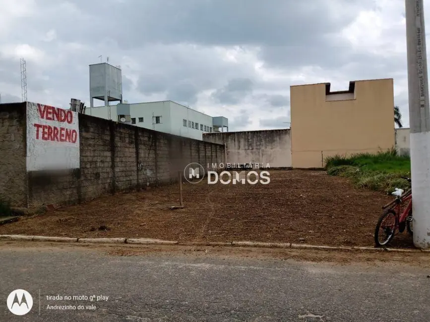 Foto 1 de Terreno / Lote à venda, 300m2 em Vila Indiana, Guaratingueta - SP