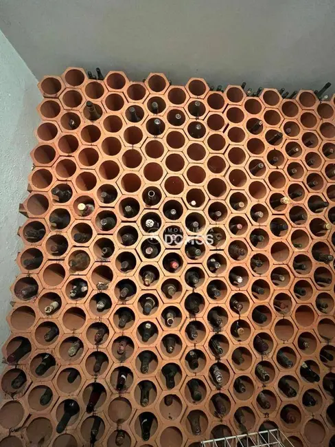 Casa com 3 quartos à venda, 1000m2 em Jardim Panorama, Guaratingueta - SP - imagem 4 Foto 4 de Casa com 3 quartos à venda, 1000m2 em Jardim Panorama, Guaratingueta - SP