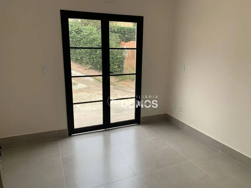 Foto 3 de Casa com 3 quartos à venda, 1003m2 em Jardim Panorama, Guaratingueta - SP