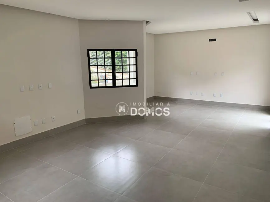 Foto 1 de Casa com 3 quartos à venda, 1003m2 em Jardim Panorama, Guaratingueta - SP