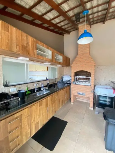 Foto 3 de Casa com 3 quartos à venda, 300m2 em Residencial Village Santana, Guaratingueta - SP