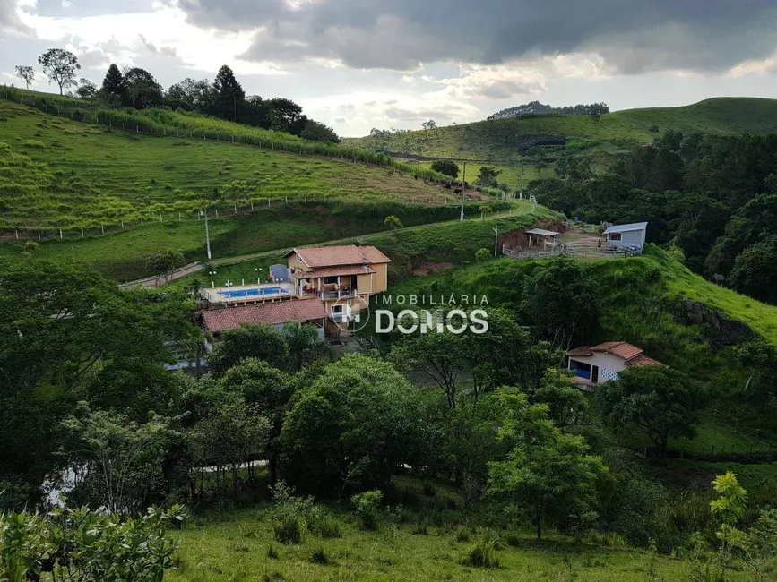 Foto 1 de Sítio / Rancho com 4 quartos à venda, 16777215m2 em Guaratingueta - SP
