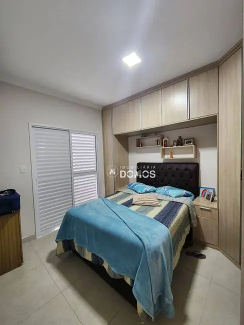 Foto 3 de Apartamento com 2 quartos à venda, 200m2 em Vila Indiana, Guaratingueta - SP