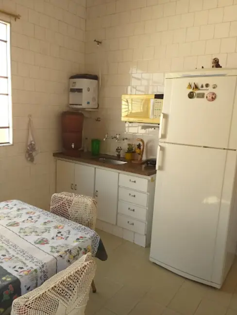 Casa com 3 quartos à venda, 300m2 em Pedregulho, Guaratingueta - SP - imagem 7 Foto 7 de Casa com 3 quartos à venda, 300m2 em Pedregulho, Guaratingueta - SP