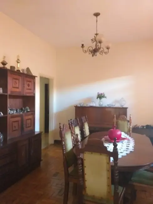 Casa com 3 quartos à venda, 300m2 em Pedregulho, Guaratingueta - SP - imagem 5 Foto 5 de Casa com 3 quartos à venda, 300m2 em Pedregulho, Guaratingueta - SP