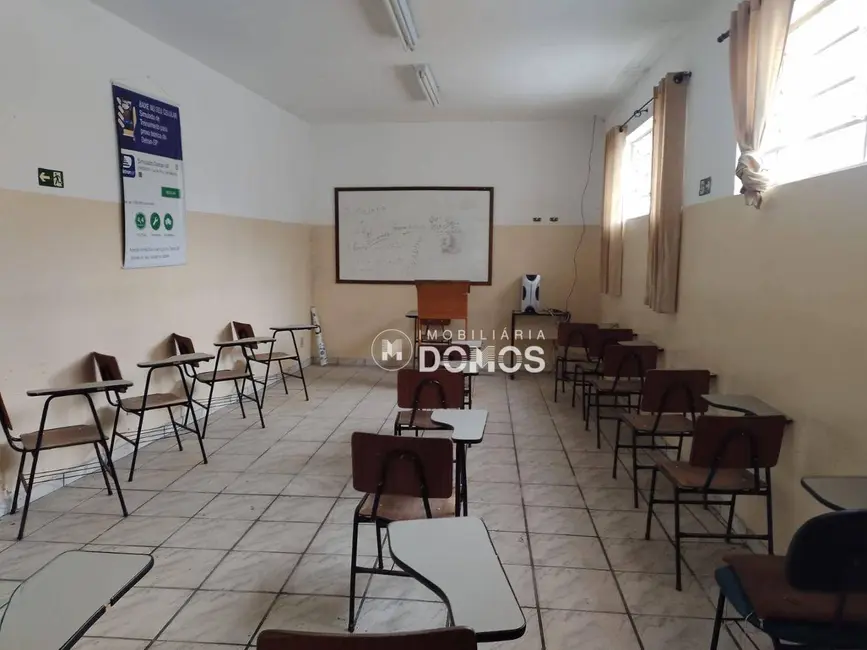 Foto 4 de Casa à venda, 300m2 em Centro, Guaratingueta - SP